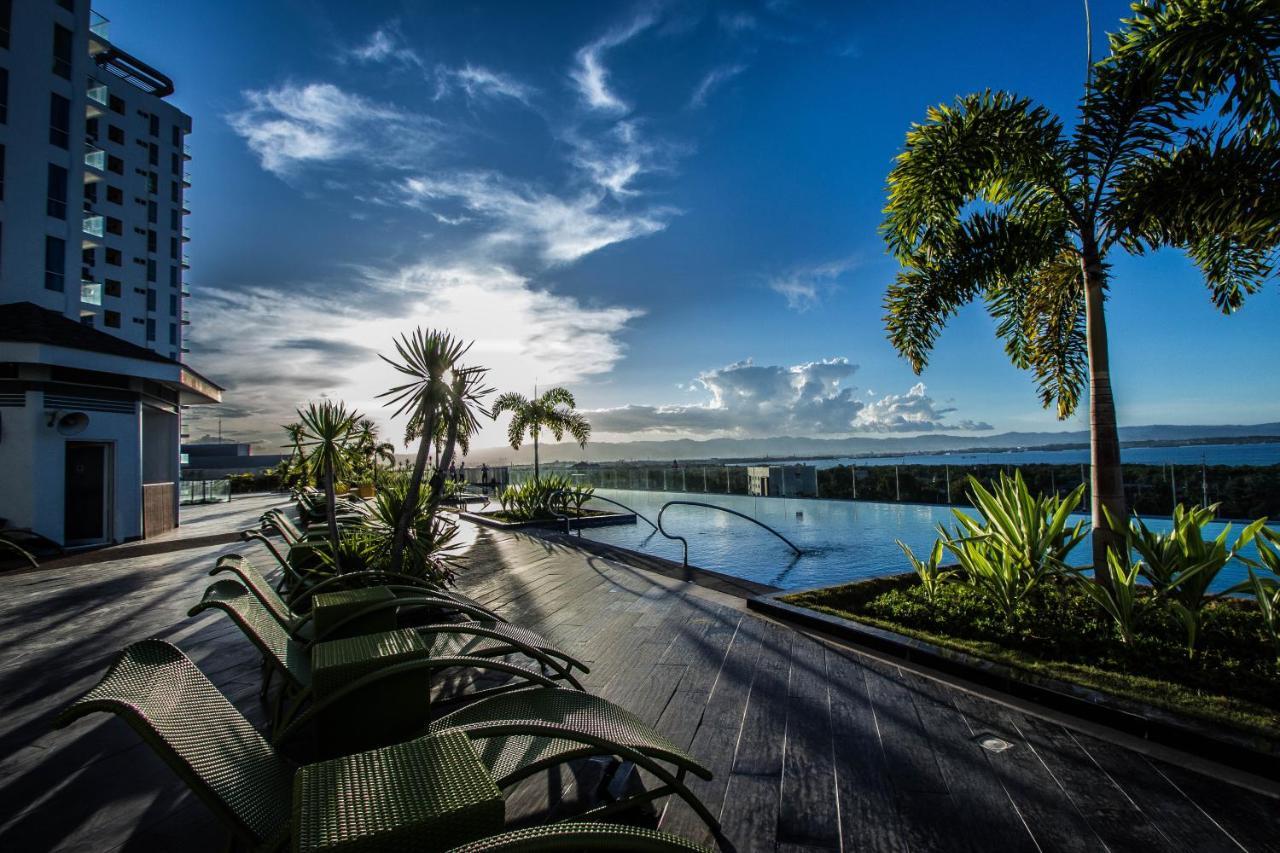 C Suites At Mactan Newtown Lapu-Lapu City Eksteriør billede